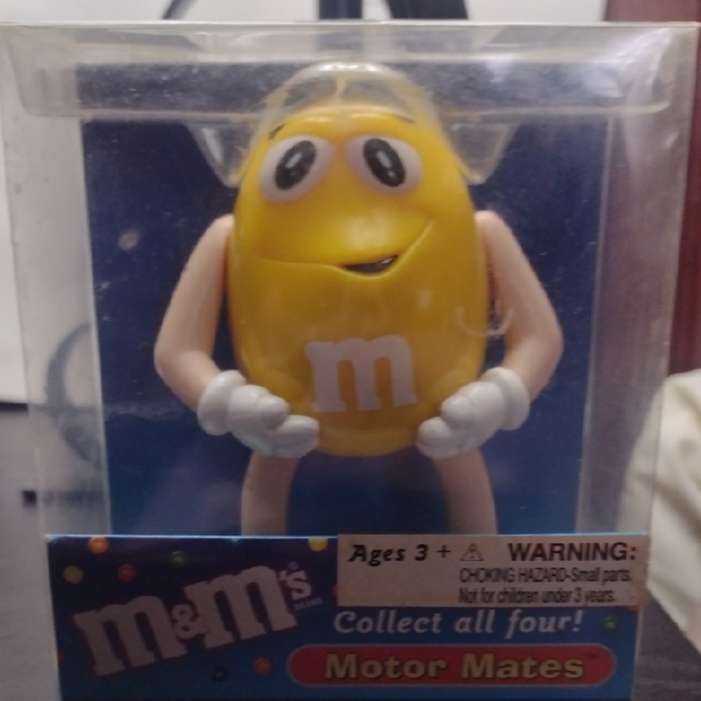 M&M'S Yellow Motor Mates Collectible 2/4